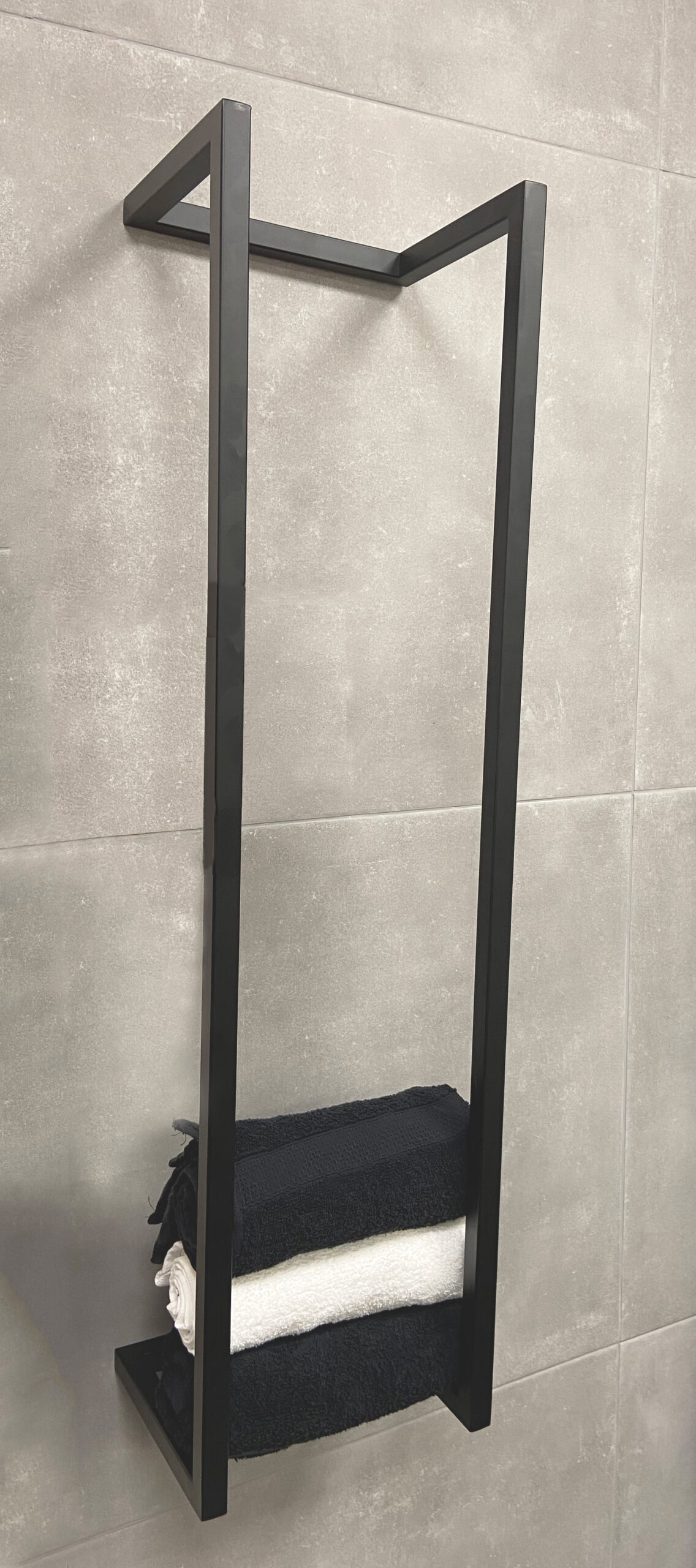 Productfoto Loft handdoekrek 95 x 25 x 20 cm mat zwart 287003